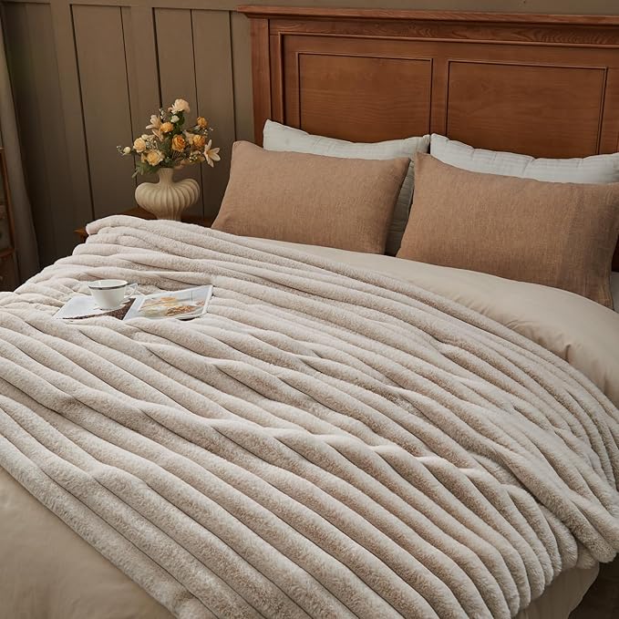 NEWCOSPLAY Faux Fur Twin Blanket Linen 3D Ribbed Plush Thick Warm Blanket for Couch Sofa Bed 850GSM (Linen Ribbed, Twin(60"x80"))