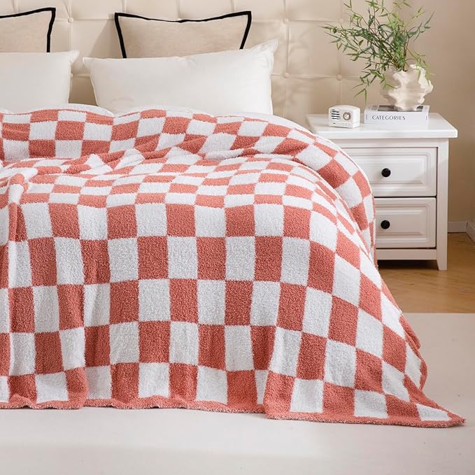 YIRUIO Throw Blanket Checkered Chessboard Fluffy Fuzzy Warmer Comfort Reversible Super Soft Cozy for Home Decor Bed Couch Sofa Living Room (Red, 51''x63'')
