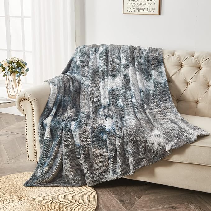 NEWCOSPLAY Super Soft Throw Blanket Multi Grey Premium Silky Flannel Fleece Leaves Pattern Lightweight Bed Blanket All Season Use (Multi Grey, Throw(50"x60"))