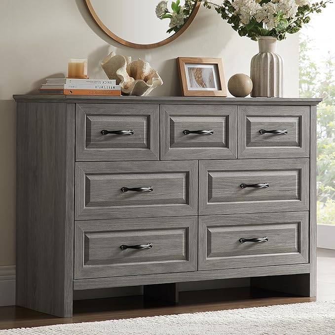 Amada Farmhouse 7 Drawer Dresser for Bedroom, 47.2 Inch Wide Wood Dresser with Natural Texture, Large Drawers, Rustic Farmhouse Chest of Drawers for Bedroom, Living Room, Hallway, Gray