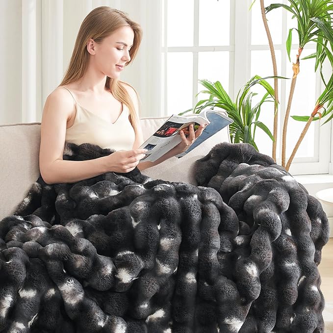 Ultra Plush Bubble Faux Rabbit Fur Blanket – 950GSM Thick Fluffy Throw Blanket for Bed, Couch, Sofa, or Gift, 50" × 60", Tie-dye Black