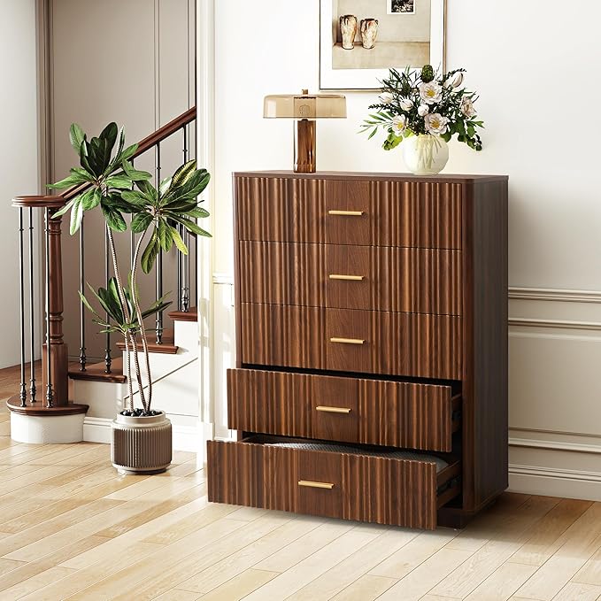 Fluted 5 Drawers Dresser for Bedroom, Wooden Tall Storage Dresser, Modern Chest of Drawers with Metal Handle, Curved Profile Wood Closet Clothes Storage Organizer for Living Room, Hallway, Walnut