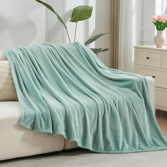 NEWCOSPLAY Super Soft Queen Blanket New Sage Green Premium Silky Flannel Fleece Leaves Pattern Lightweight Bed Blanket All Season Use (New Sage Green, Queen(90"x90"))