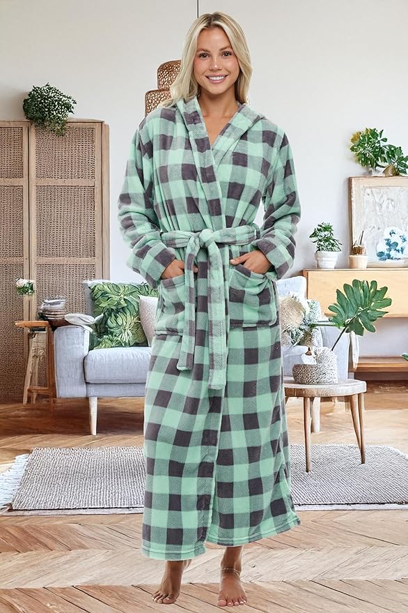 Alexander Del Rossa Womens Robe, Long Plush Bathrobe with Hood, Hooded Robes for Women Plus Size Bath Robe