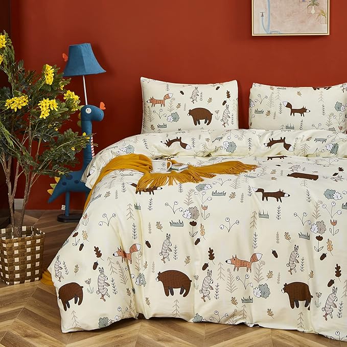 CLOTHKNOW Kids Queen Comforter Set Yellow Bear Bedding Comforter Sets Cute Animal Fox Woodland Forest Comforter with 2 x Pillow Cases