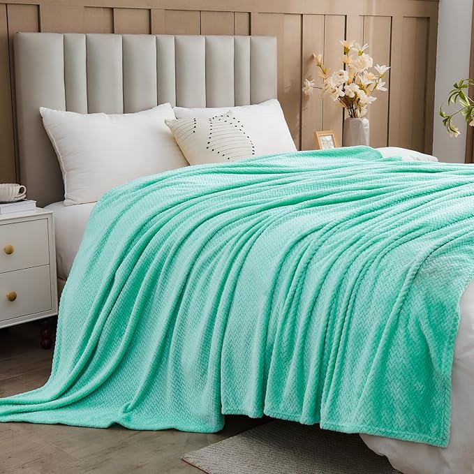 NEWCOSPLAY Super Soft Queen Blanket Aqua Premium Silky Flannel Fleece Leaves Pattern Lightweight Bed Blanket All Season Use (Aqua, Queen(90"x90"))
