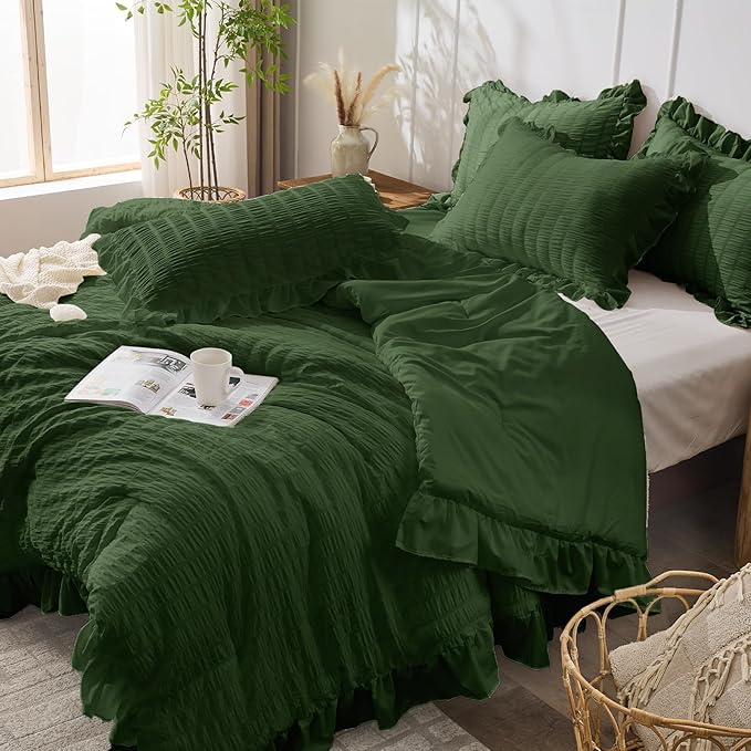 JOLLYVOGUE Dark Green Queen Comforter Set, 3 Pieces Seersucker Comforters Queen Size, Lightweight & Fluffy Bedding Sets Queen for All Season with 1 Ruffle Comforter and 2 Ruffle Pillowshams