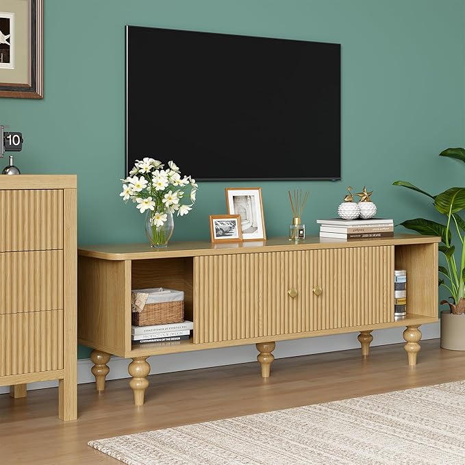 Mid-Century Modern Fluted TV Stand, Solid Wood Home Entertainment Center with Storage Cabinets and Shelves, Retro Media Console Table, for Living Room, Nature