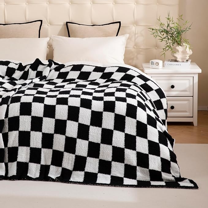 YIRUIO Throw Blanket Checkered Chessboard Fluffy Fuzzy Warmer Comfort Reversible Super Soft Cozy for Home Decor Bed Couch Sofa Living Room (Black, 51''x63'')