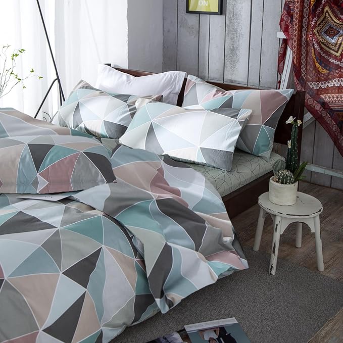 mixinni Boho Queen Colorful Triangle Pattern Comforter Set Queen Size Bed Fluffy Geometric Pattern Comforter for Boys Women and Men, 1 Geometric Comforter and 2 Pillow Shams, All Season-Queen Size