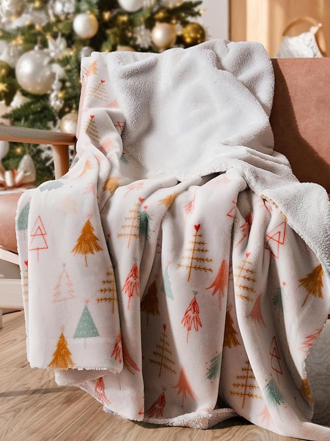 Christmas Sherpa Blanket Throw Size - Reversible Sherpa Fleece Blanket - Super Soft Double Sided Throw for Bed, Sofa, Couch - Thick, Cozy & Plush - Xmas Winter Bedding - Christmas Trees, Pink, 50x60