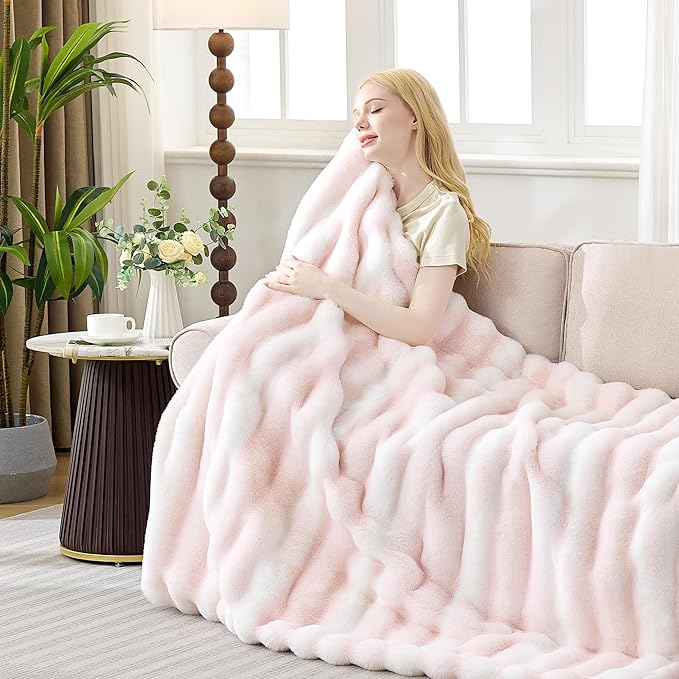 Plush Faux Rabbit Fur Throw Blanket – 850GSM Thick & Warm, Ultra Soft Fluffy Blanket for Couch, Bed, Sofa, Ideal Gift for Women, 50" × 60", Light Pink