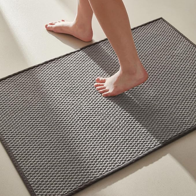 Bathroom Rugs Non Slip Washable, Super Absorbent Thin Bath Mat Quick Dry Low Pile Bathroom Rug, Light Grey 24"x36"