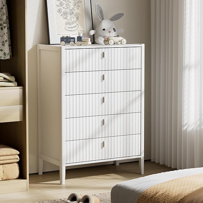 White 5 Drawer Dresser, 31.5" Wide White Modern Dresser with Fluted Front & Metal Handles for Bedroom, Living Room