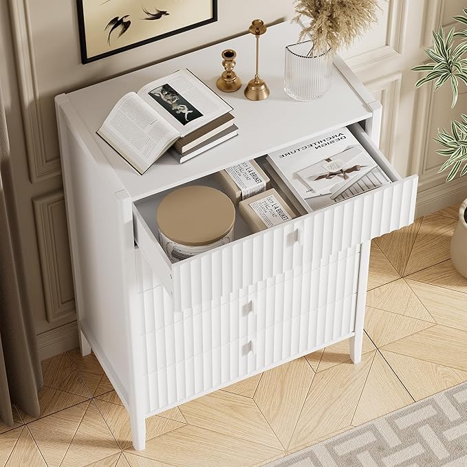 White 5 Drawer Dresser, 31.5" Wide White Modern Dresser with Fluted Front & Metal Handles for Bedroom, Living Room
