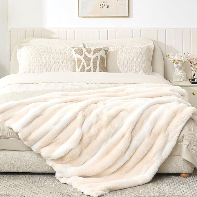 Faux Rabbit Fur Throw Blanket – 850GSM Thick & Warm, Ultra Soft Plush Blanket for Couch, Bed, Sofa, Ideal Gift for Women, 60" × 80", Beige