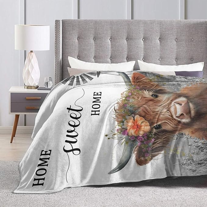 Highland Cow Blanket Soft Cozy Cattle Fleece Plush Throw Blanket Warm Lightweight Cute Farm Animal Stuff Decor Flannel Blanket Gifts for Girls Boys Lovers Adults Women Men Bed Travel 50"x60"