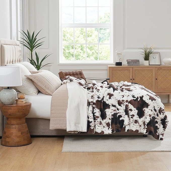 Cozy Bliss Cow Print Faux Fur Throw Blanket, Animal Printed Blankets Super Soft Warm Thick Fluffy Throws Home Decor for Couch Bed Sofa Women (Black&Coffee Cow, 50x60 Inches)