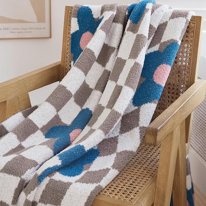 YIRUIO Throw Blankets Checkerboard Grid Chessboard Gingham Warmer Comfort Reversible Shaggy Cozy Decor for Home Bed Couch (Blue Floral, 51''x63'')