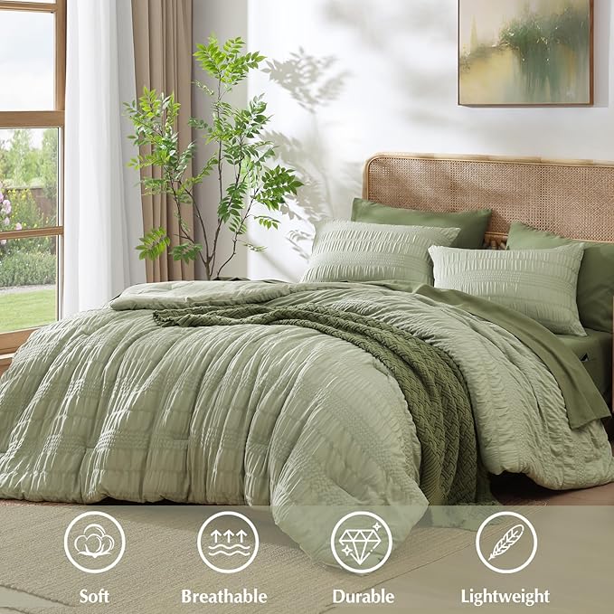 CASAAGUSTO Twin XL Comforter Set, 5 Pieces Sage Green Seersucker Bed in a Bag Twin Soft All Seasons, Bedding Sets with Comforter, Flat Sheet, Fitted Sheet, 1 Pillow Sham, 1 Pillowcase