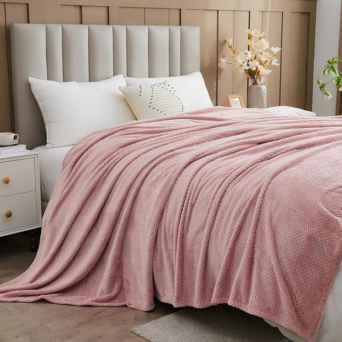 NEWCOSPLAY Super Soft Queen Blanket Dusty Pink Premium Silky Flannel Fleece Leaves Pattern Lightweight Bed Blanket All Season Use (Dusty Pink, Queen(90"x90"))
