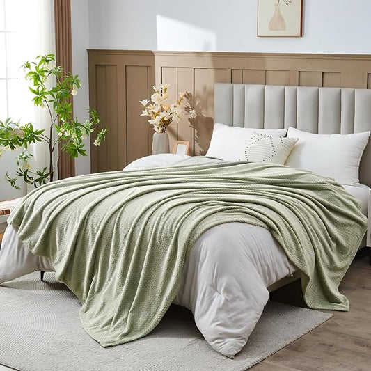 NEWCOSPLAY Super Soft Queen Blanket Sage Green Premium Silky Flannel Fleece Leaves Pattern Lightweight Bed Blanket All Season Use (Sage Green, Queen(90"x90"))