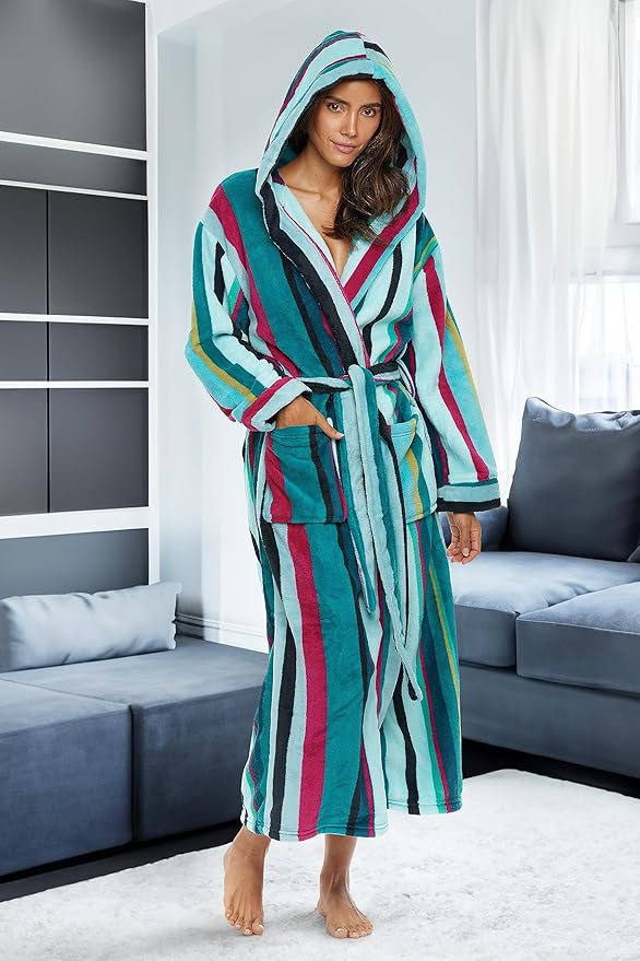 Alexander Del Rossa Womens Robe, Long Plush Bathrobe with Hood, Hooded Robes for Women Plus Size Bath Robe