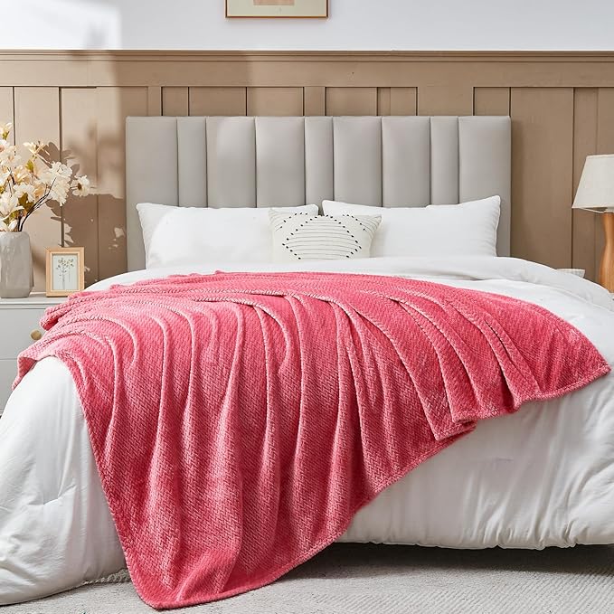NEWCOSPLAY Super Soft Queen Blanket Coral Pink Premium Silky Flannel Fleece Leaves Pattern Lightweight Bed Blanket All Season Use (Coral Pink, Queen(90"x90"))