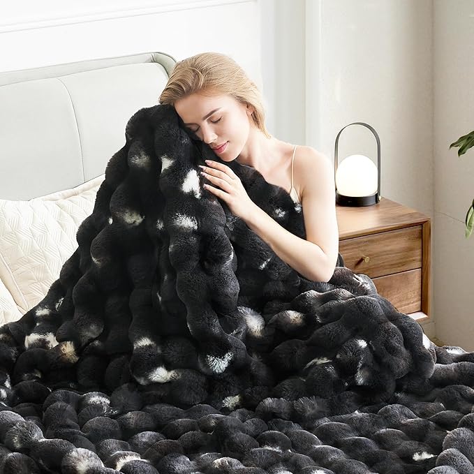Ultra Plush Bubble Faux Rabbit Fur Blanket – 950GSM Thick Fluffy Throw Blanket for Bed, Couch, Sofa, or Gift, 50" × 60", Tie-dye Black