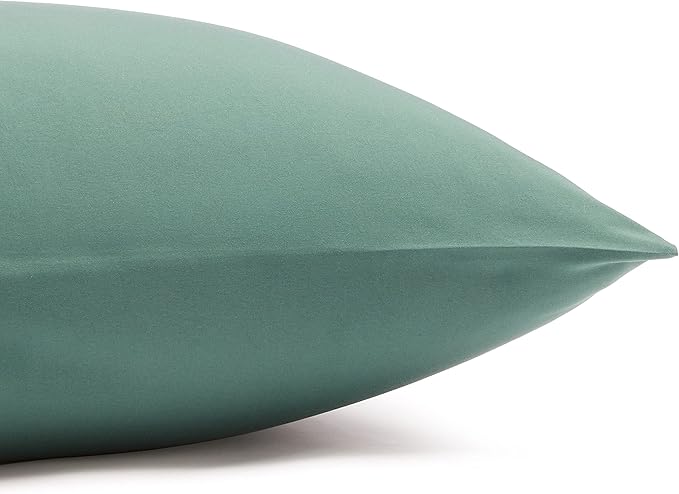 Amazon Basics Lightweight Super Soft, Wrinkle-Free Easy Care Breathable Microfiber 4-Piece Bed Sheet Set with 14-Inch Deep Pockets, Full, Emerald Green, Solid