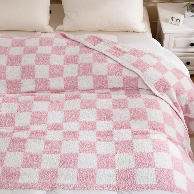 YIRUIO Throw Blanket Checkered Chessboard Fluffy Fuzzy Warmer Comfort Reversible Super Soft Cozy for Home Decor Bed Couch Sofa Living Room (Pink, 60''x80'')