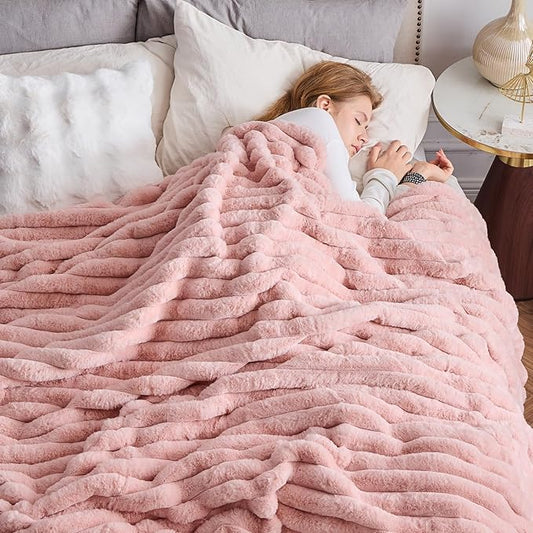 NEWCOSPLAY Faux Fur Twin Blanket Pink 3D Ribbed Plush Thick Warm Blanket for Couch Sofa Bed 850GSM (Pink Ribbed, Twin(60"x80"))