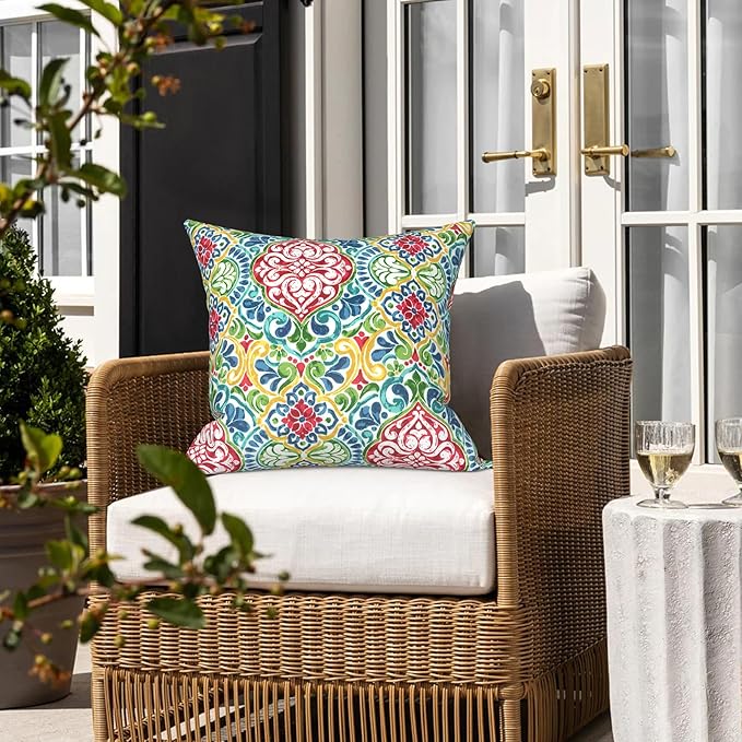 LVTXIII Outdoor Throw Pillow Covers 20 x 20 Inch, Covers ONLY Modern Cute Pattern Decorative Square Toss Pillow Case Pack of 2 for Home Patio Garden Sofa Bed Furniture, Damask Red