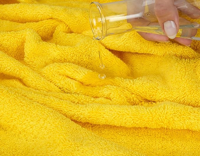 American Soft Linen Premium 3 Piece Towel Set, 1 Bath Towel 1 Hand Towel 1 Washcloth, 600 GSM 100% Cotton Turkish Towels for Bathroom, Yellow Towel Set