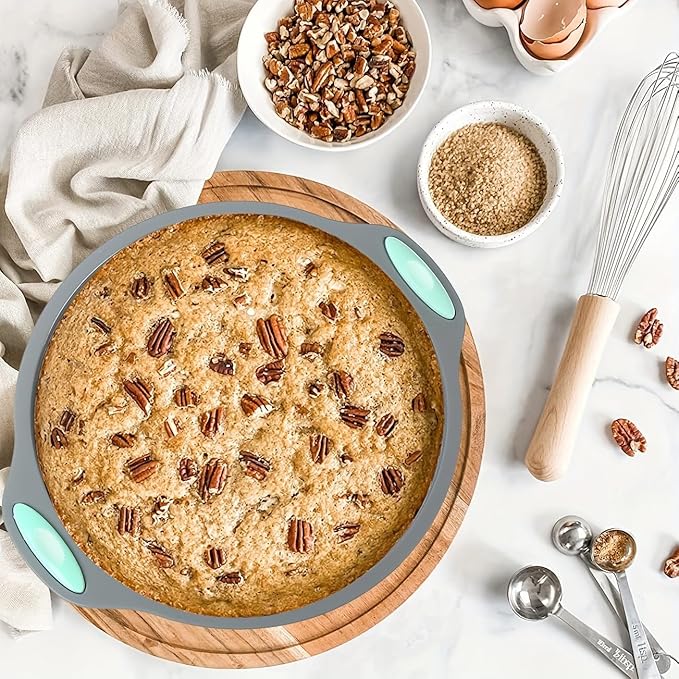 To encounter 45 Pieces Silicone Bakeware Set, Heat Resistant Baking Pans, Nonstick Baking Molds for Cake, Bread and Cupcake, with Measuring Cups and Spoons Set, Light Grey