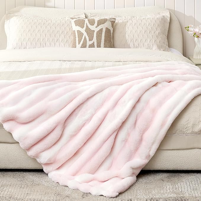 Plush Faux Rabbit Fur Throw Blanket – 850GSM Thick & Warm, Ultra Soft Fluffy Blanket for Couch, Bed, Sofa, Ideal Gift for Women, 50" × 60", Light Pink