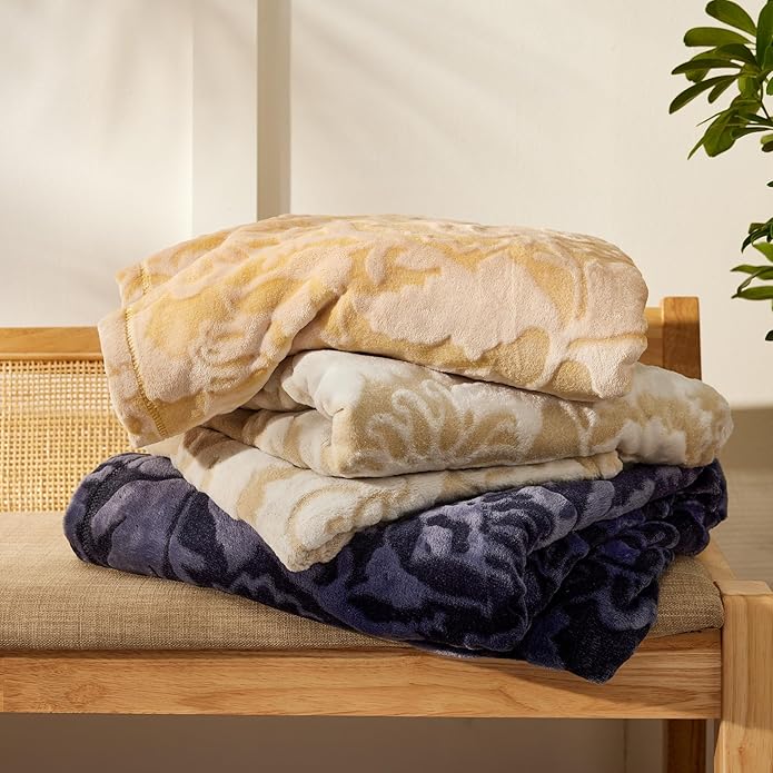 Vera Bradley Women's Fleece Plush Throw Blanket