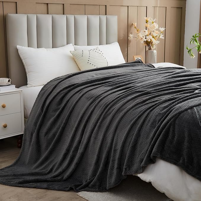 NEWCOSPLAY Super Soft Queen Blanket Dark Grey Premium Silky Flannel Fleece Leaves Pattern Lightweight Bed Blanket All Season Use (Dark Grey, Queen(90"x90"))