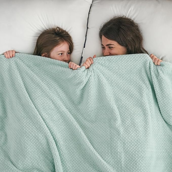 NEWCOSPLAY Super Soft Throw Blanket Mint Premium Silky Flannel Fleece Leaves Pattern Lightweight Bed Blanket All Season Use (Mint, Throw(50"x60"))