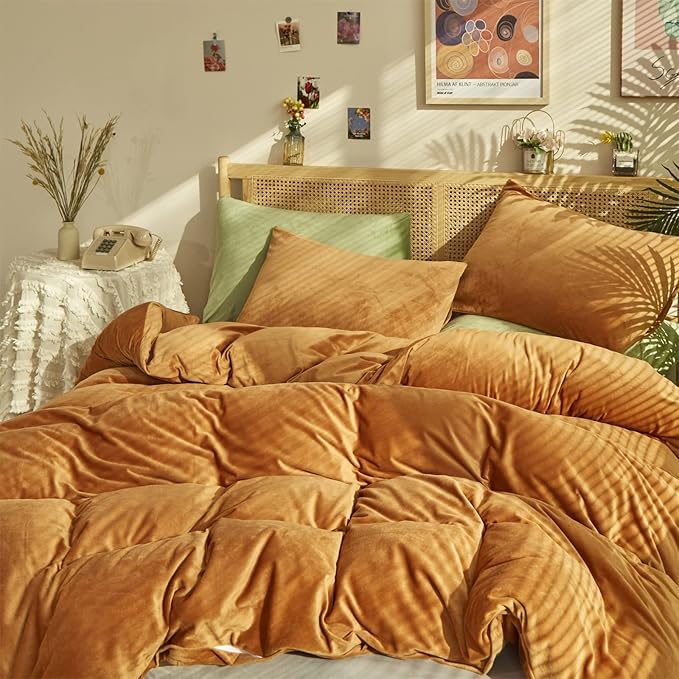 Cottonight Pumpkin Velvet Comforter Set Queen Rust Orange Bedding Comforter Set Full Flannel Burnt Orange Quilts Soft Thick Warm Terracotta Fluffy Plush Comforter Set for Women Men Queen Bed