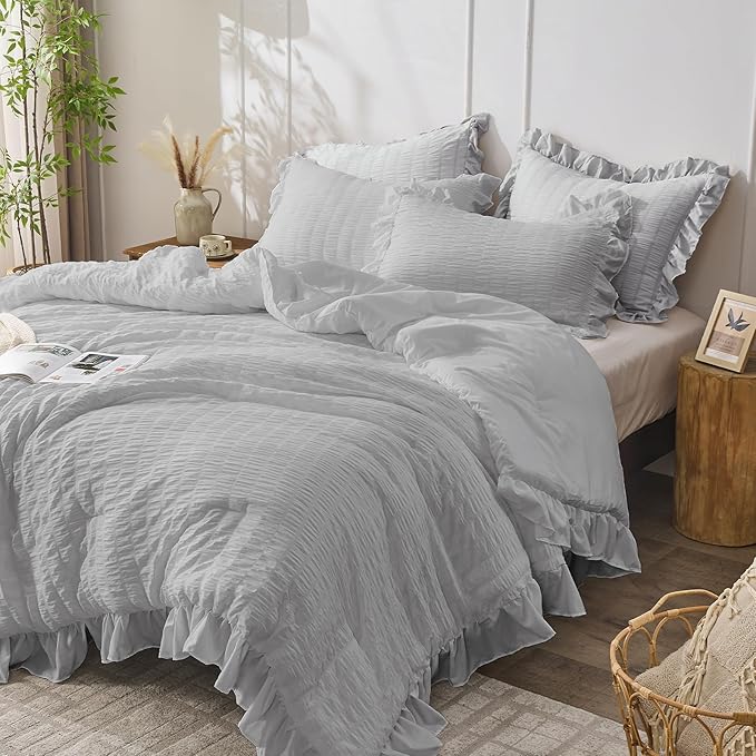 JOLLYVOGUE Light Grey Comforter Full Size, 3 Pieces Seersucker Lightweight Full Size Bedding, All Season Fluffy Microfiber Bedding Comforter Set with 1 Ruffle Comforter and 2 Ruffle Pillowshams