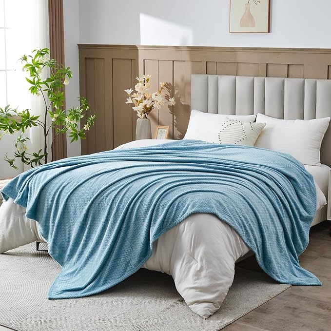 NEWCOSPLAY Super Soft King Blanket Light Blue Premium Silky Flannel Fleece Leaves Pattern Lightweight Bed Blanket All Season Use (Light Blue, King(90"x110"))