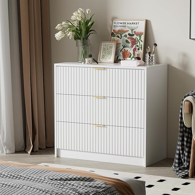 White Dresser for Bedroom, Modern Dresser with 3 Drawers and Smooth Slides, Wide Chest of Drawers with Golden Handles for Bedroom, Living Room, Closet, 15.7" D x 31.5" W x 29.6" H