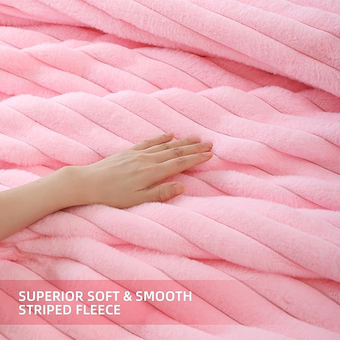 Smoofy Fluffy Full Size Comforter Sets 3 Pieces - Pink Fleece Fluffy Comforter Set, Luxury Fuzzy Full Bed Set, Soft Comforter Full Size All Season, Heavy Faux Fur Comforter with 2 Pillow Cases
