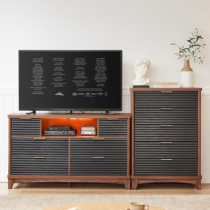 AOGLLATI Black Dresser for Bedroom with Slanted Louvre Design,Retro Chest of Drawers with Charging Station, Wooden Tall 5 Drawer Dresser for Bedroom,Living Room, Hallway, Black & Brown