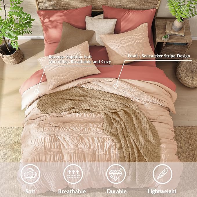 CASAAGUSTO Queen Comforter Set, 7 Pieces Pink Seersucker Bed in a Bag Queen Size Soft All Seasons, Bedding Sets with Comforter, Flat Sheet, Fitted Sheet, 2 Pillow Shams, 2 Pillowcases