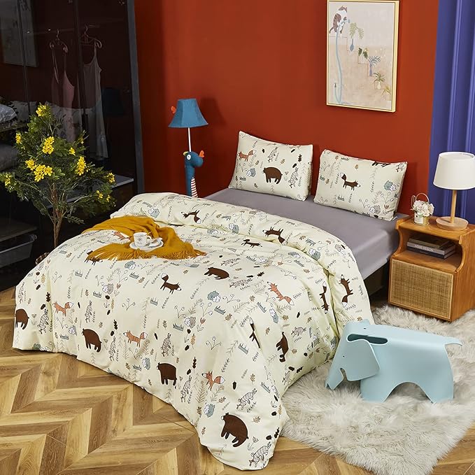 CLOTHKNOW Kids Queen Comforter Set Yellow Bear Bedding Comforter Sets Cute Animal Fox Woodland Forest Comforter with 2 x Pillow Cases