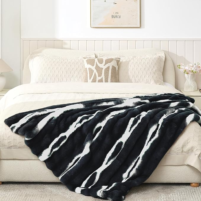 Faux Rabbit Fur Throw Blanket – 850GSM Thick & Warm, Ultra Soft Plush Blanket for Couch, Bed, Sofa, Ideal Gift for Women, 60" × 80", Black
