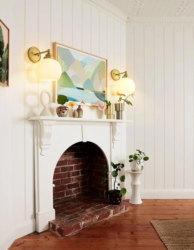 Vintage Brass Wall Sconce Light, Industrial Bathroom Vanity Wall Lighting Globe Glass Shade, Indoor Wall Mounted Lamp Fixture for Bedroom Living Room Hallway