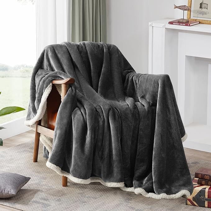 BEAUTEX Sherpa Fleece Throw Blanket Queen Size for Bed - Thick and Warm Blanket for Winter, Fluffy Flannel Plush Queen Blanket, Fuzzy Grey Cuddle Blankets for Bed (90" x 90", Grey)
